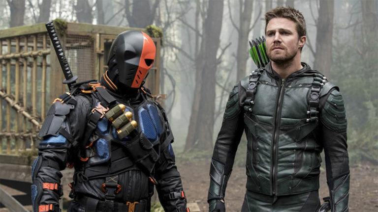 Arrow | Oliver Queen ajudará Exterminador a encontrar seu filho