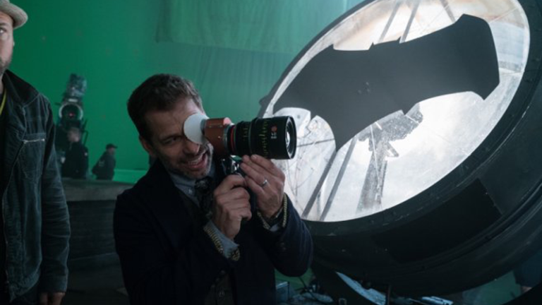 Liga da Justiça | Novas fotos dos bastidores mostram Zack Snyder em ação