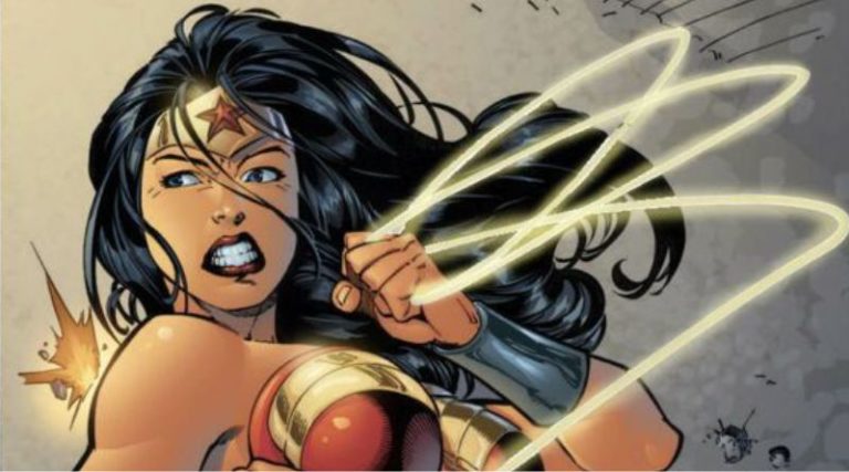 Mulher-Maravilha | Heroína afirma que não usa um traje de herói