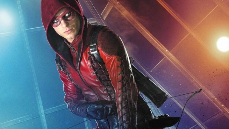 Arrow | Ele voltou! Colton Haynes posta fotos nos sets de gravação