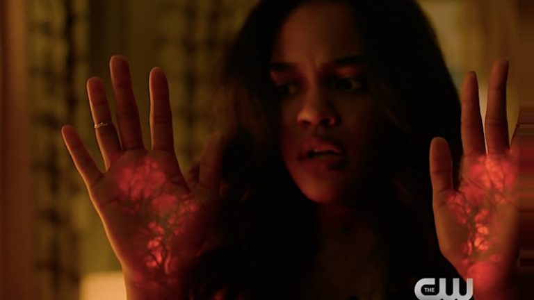 Raio Negro | Atriz fala sobre a família e super poderes na série