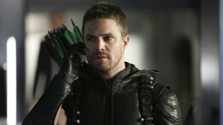 Arrow | Oliver Queen é destaque ao reunir sua equipe em vídeo promocional da 6º temporada