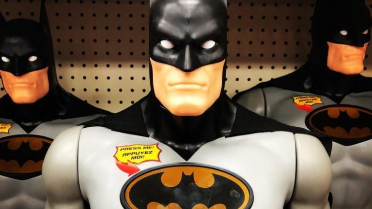 Shazam! | Sequência de ação em uma loja de brinquedos cheia de pelúcias da DC será destaque no filme