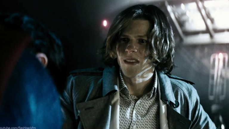 Batman vs Superman | Easter egg em fala de Lex Luthor é descoberto por fãs