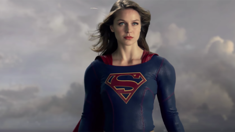 Supergirl | Em prévia de novo episódio identidade do Guardião é ameaçada