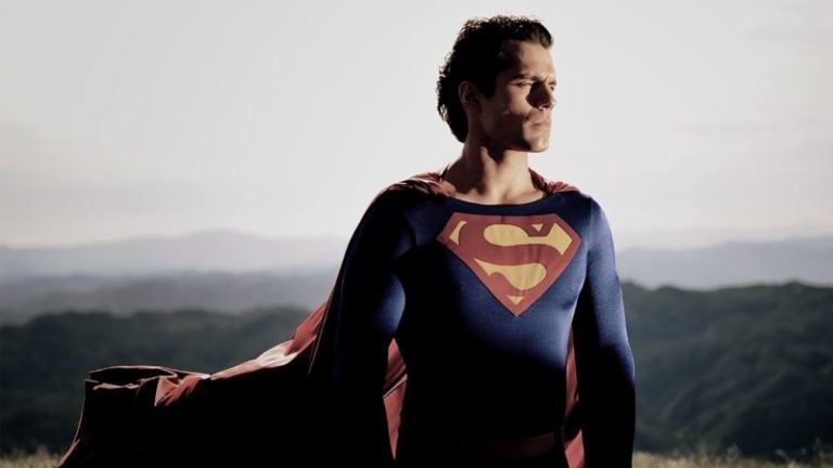 Superman | Divulgada imagem inédita de Henry Cavill com o uniforme de Christopher Reeve