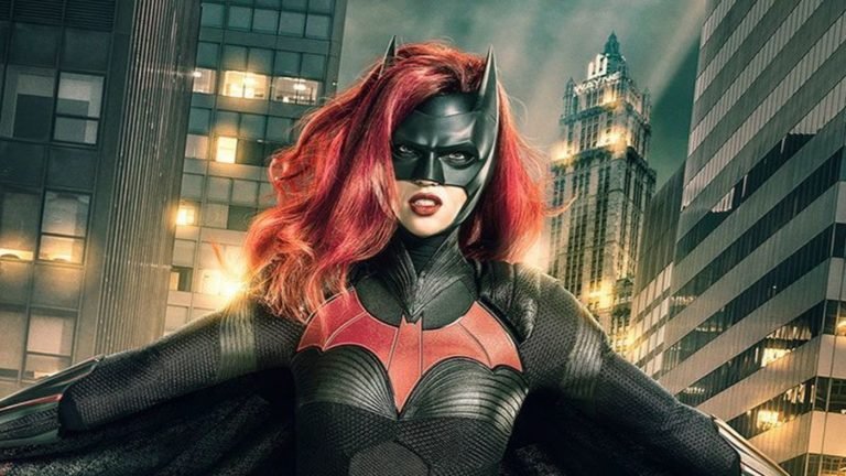 The Flash | Batwoman é citada em episódio de estreia da nova temporada