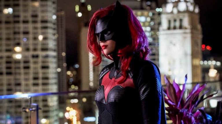 Batwoman | Reação dos fãs com estreia da heroína é positiva