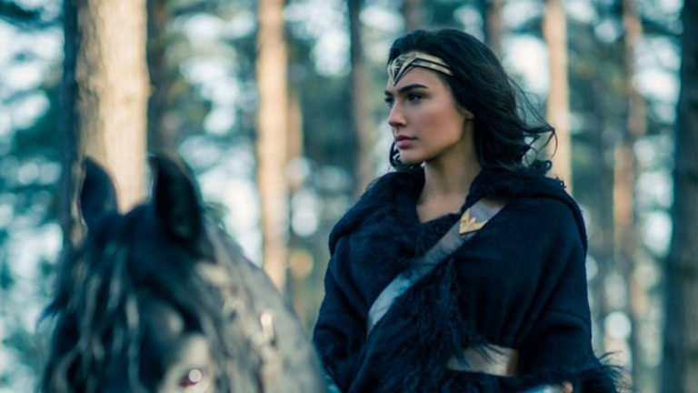 Mulher-Maravilha 3 | Patty Jenkins afirma que o filme se passará nos dias atuais