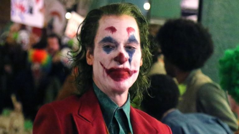 Coringa | De forma discreta, Bruce Wayne fez uma aparição no trailer