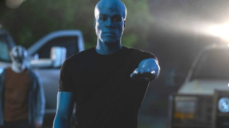 Watchmen | Yahya Abdul-Mateen compartilha sua teoria sobre qual personagem também tinha os poderes do Doutor Manhattan