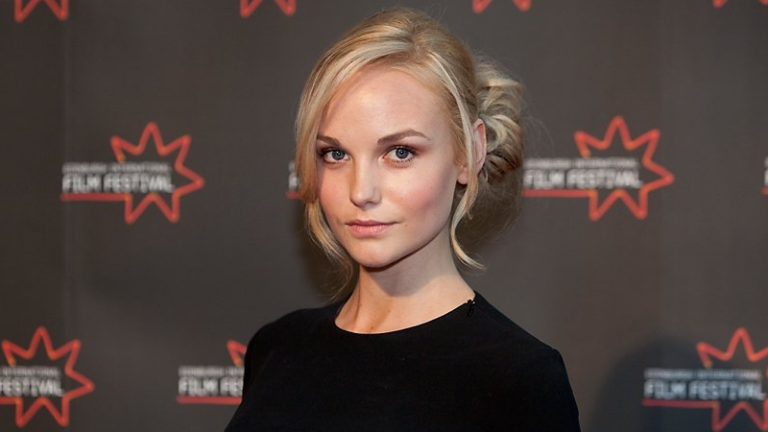 Legends of Tomorrow | Joanna Vanderham será vilã na 5ª temporada da série