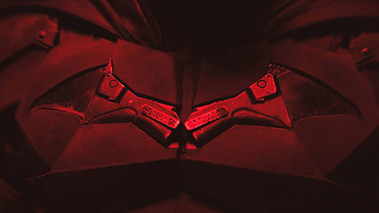 The Batman | Novas imagens revelam o visual completo do Homem Morcego