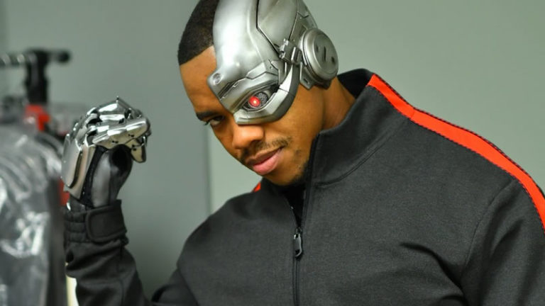 #ReleaseTheSchumacherCut | Joivan Wade, o Cyborg da série Patrulha do Destino, demonstra apoio ao movimento