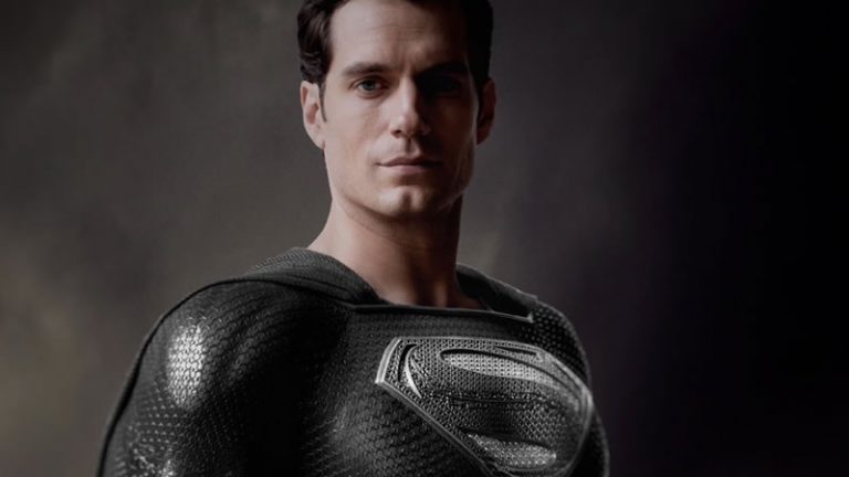 Liga da Justiça Snyder Cut | Novo teaser do filme é revelado e mostra o Superman com o clássico uniforme preto