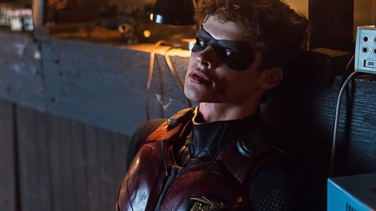 Titãs | Curran Walters, o Jason Todd, compartilha sua pesquisa para interpretar o Capuz Vermelho na 3ª temporada