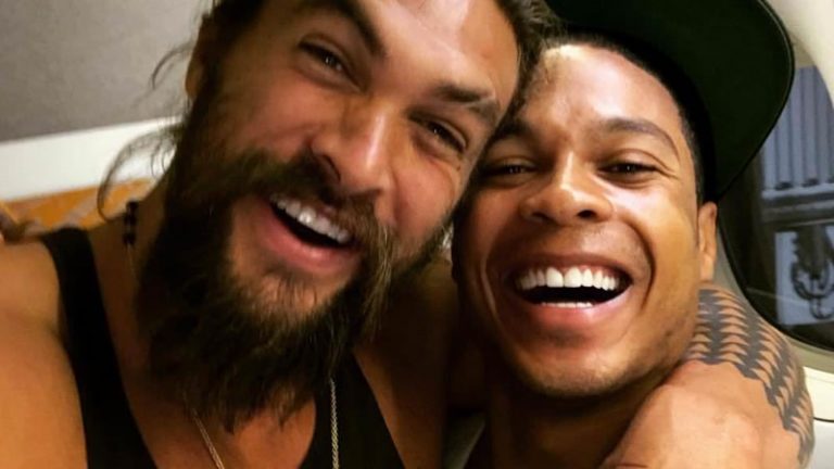 #IStandWithRayFisher | Jason Momoa, o Aquaman, demonstra apoio ao ator Ray Fisher