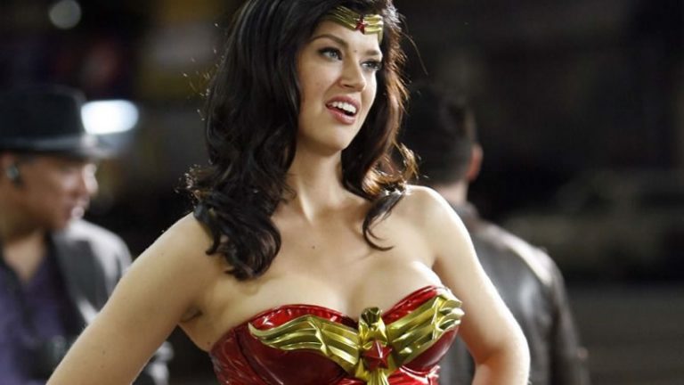 Mulher-Maravilha | Adrianne Palicki lamenta o cancelamento da série na NBC