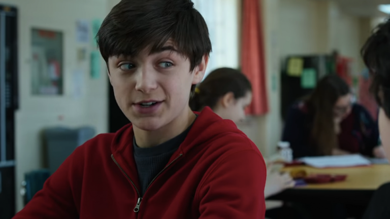 Shazam! | Asher Angel escolhe o Superman como vitorioso em um confronto com o Adão Negro