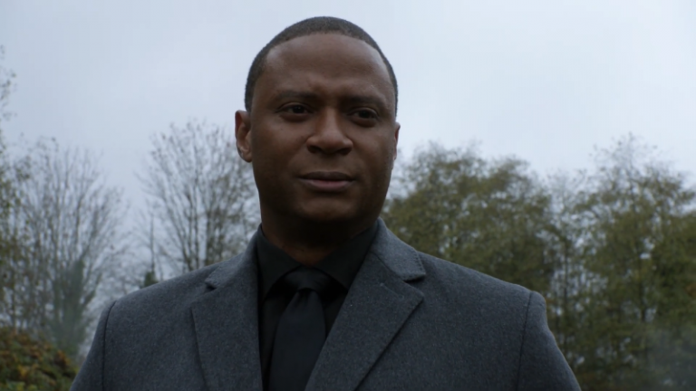 Arrowverso | David Ramsey, o John Diggle, retornará ao universo DC