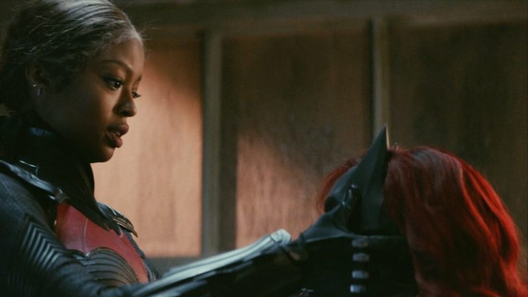 Batwoman | Gotham tem uma nova heroína, mas ainda se pergunta sobre onde estaria Kate Kane