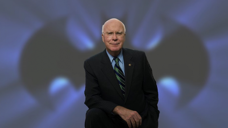 Patrick Leahy | Saiba quem é o senador batmaníaco que é figurinha carimbada nas produções do Homem Morcego