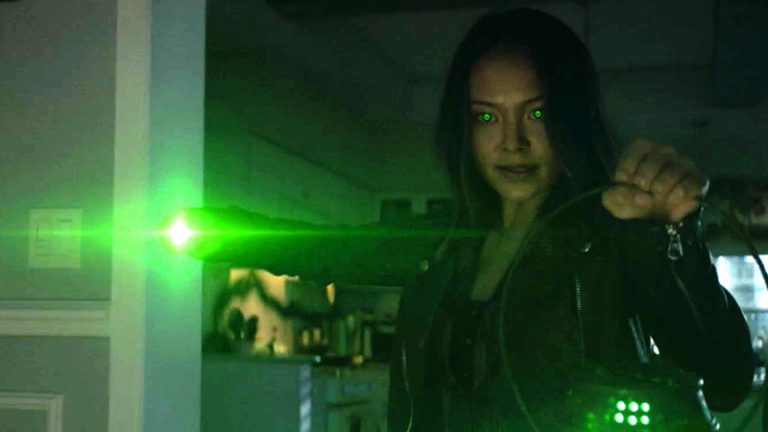 Stargirl | Trailer da 2ª temporada revela o visual de Jade, a filha do Lanterna Verde Alan Scott