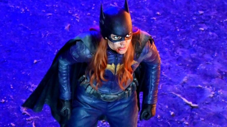 Warner considera lançar filme da Batgirl nos cinemas