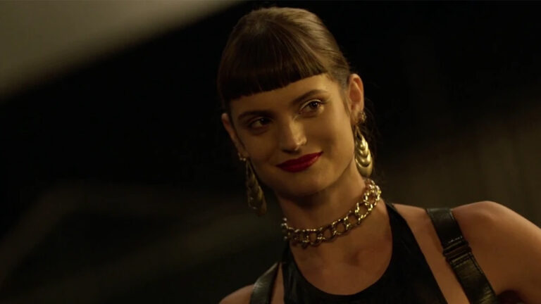 Charlbi Dean, atriz Raio Negro, morre de doença súbita