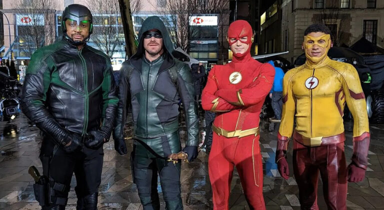 Nova imagem da temporada final de The Flash reúne Barry, Wally, Oliver e Diggle