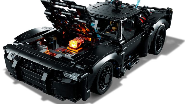 Batmóvel dos cinemas ganha versão LEGO incrível; confira o valor!